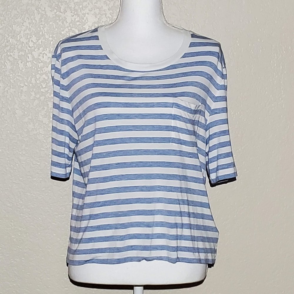 4/$20 Gap Blue & White Striped Crop T-Shirt